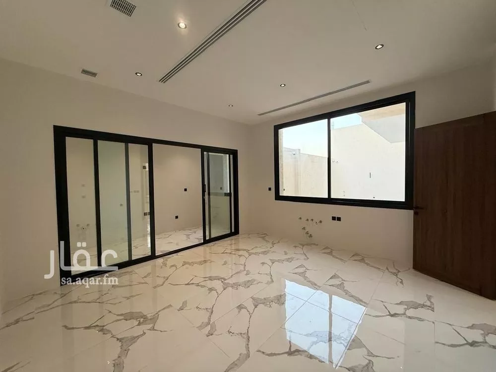 6 bedroom villa in Al Mahdiyyah 10