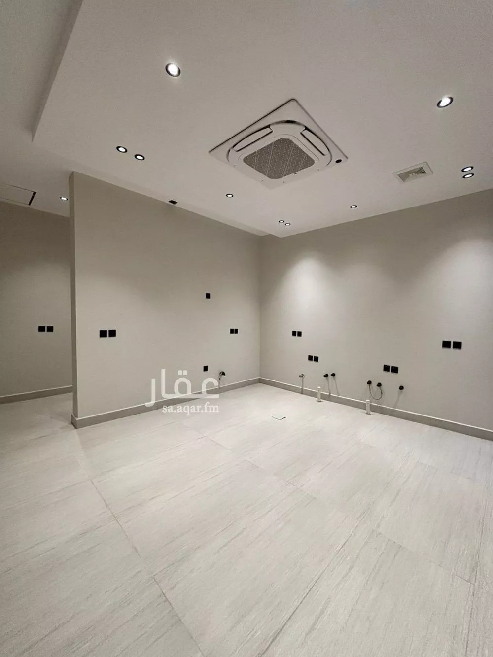 5 bedroom villa in Al Mahdiyyah 23