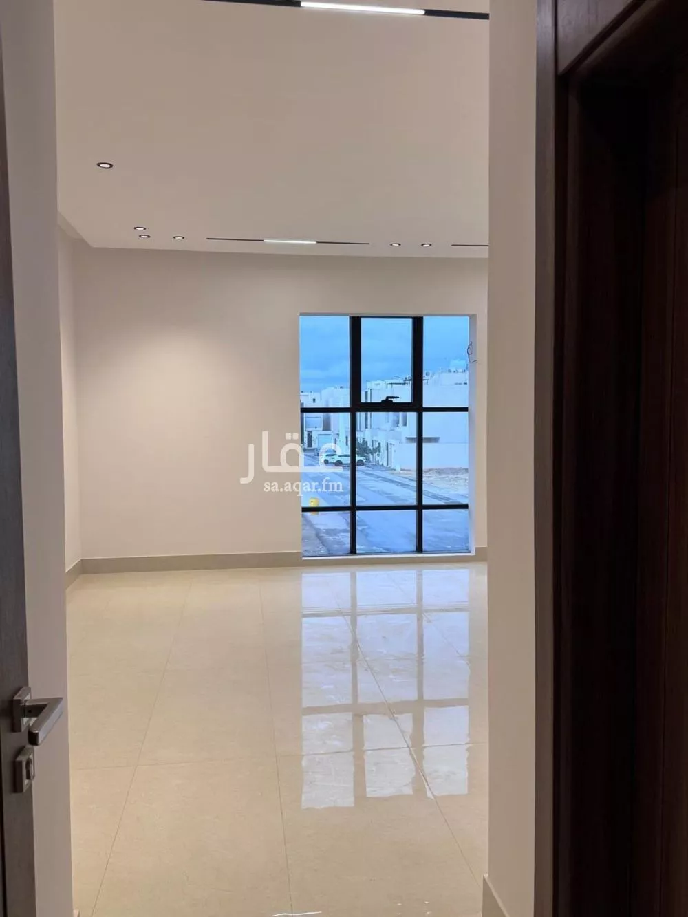 فيلا 4 غرف في المهدية 20