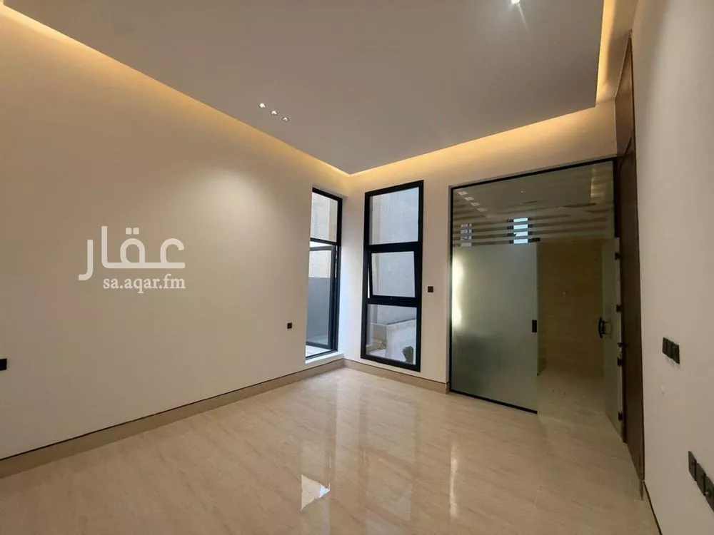 4 bedroom villa in Al Mahdiyyah 25