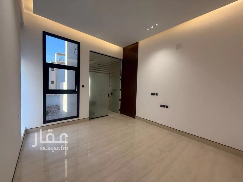 4 bedroom villa in Al Mahdiyyah 5