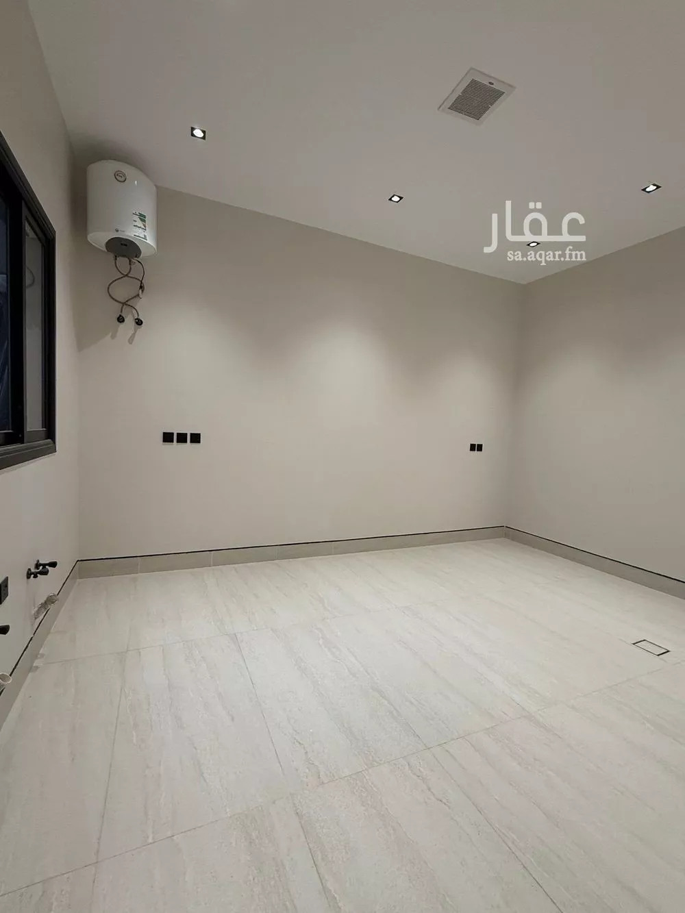 4 bedroom villa in Al Rimal 9