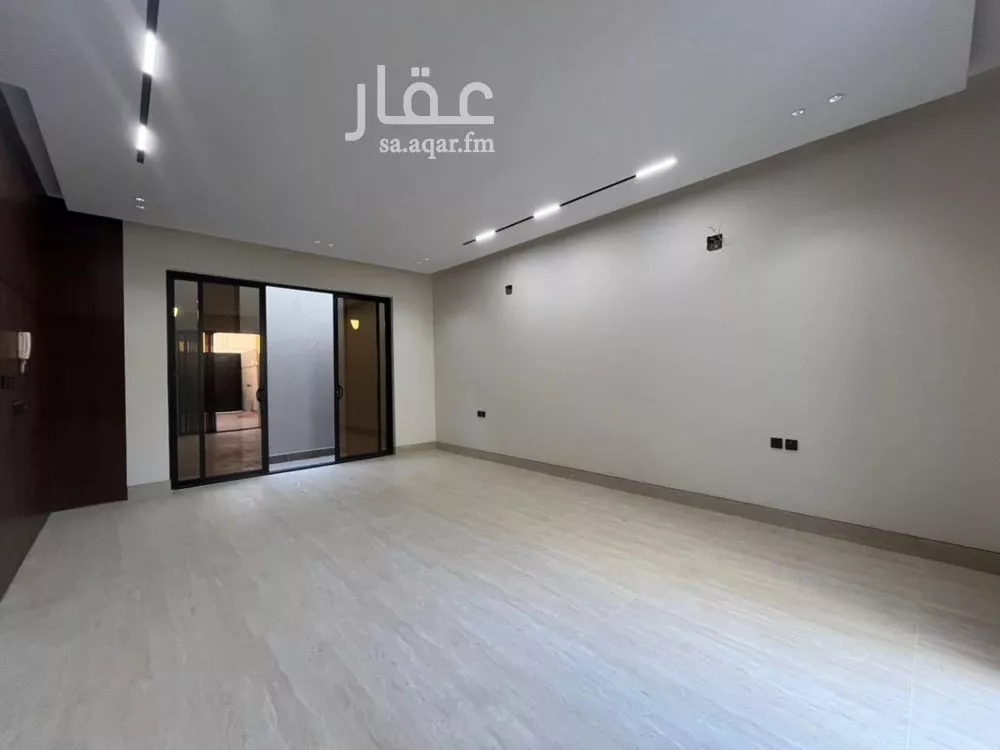 6 bedroom villa in Al Mahdiyyah 11