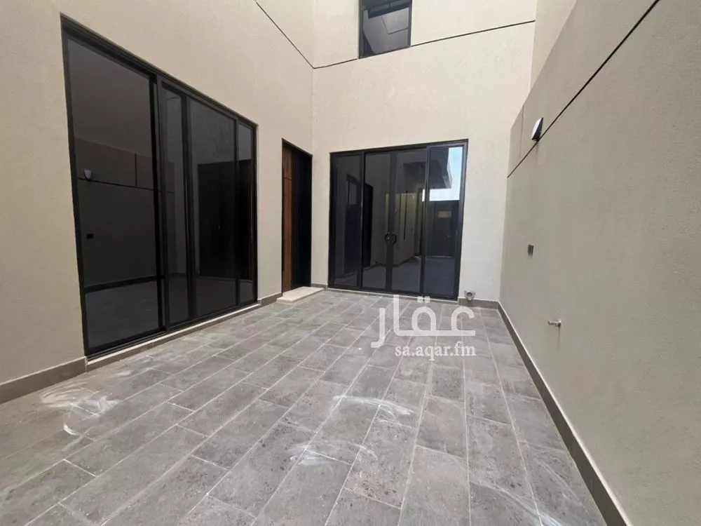 6 bedroom villa in Al Mahdiyyah 9