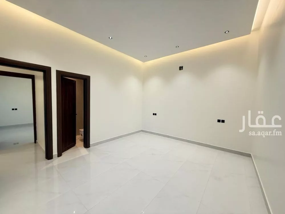 6 bedroom villa in Al Mahdiyyah 24