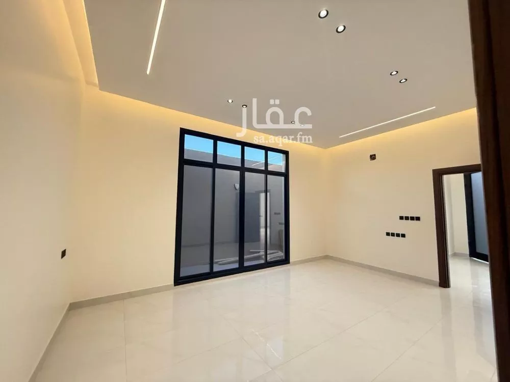 6 bedroom villa in Al Mahdiyyah 9
