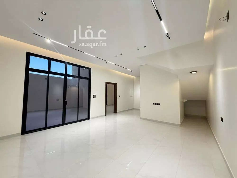 6 bedroom villa in Al Mahdiyyah 10