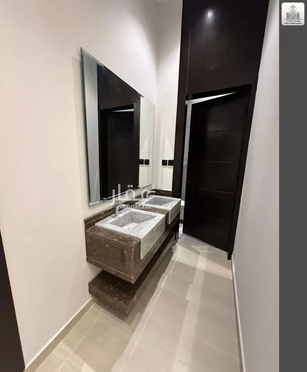 8 bedroom villa in Al Janadriyah 12