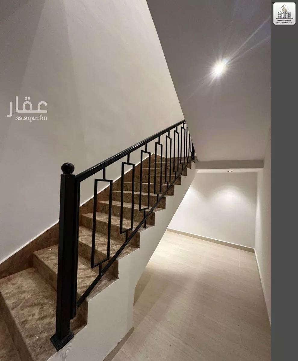 8 bedroom villa in Al Janadriyah 15
