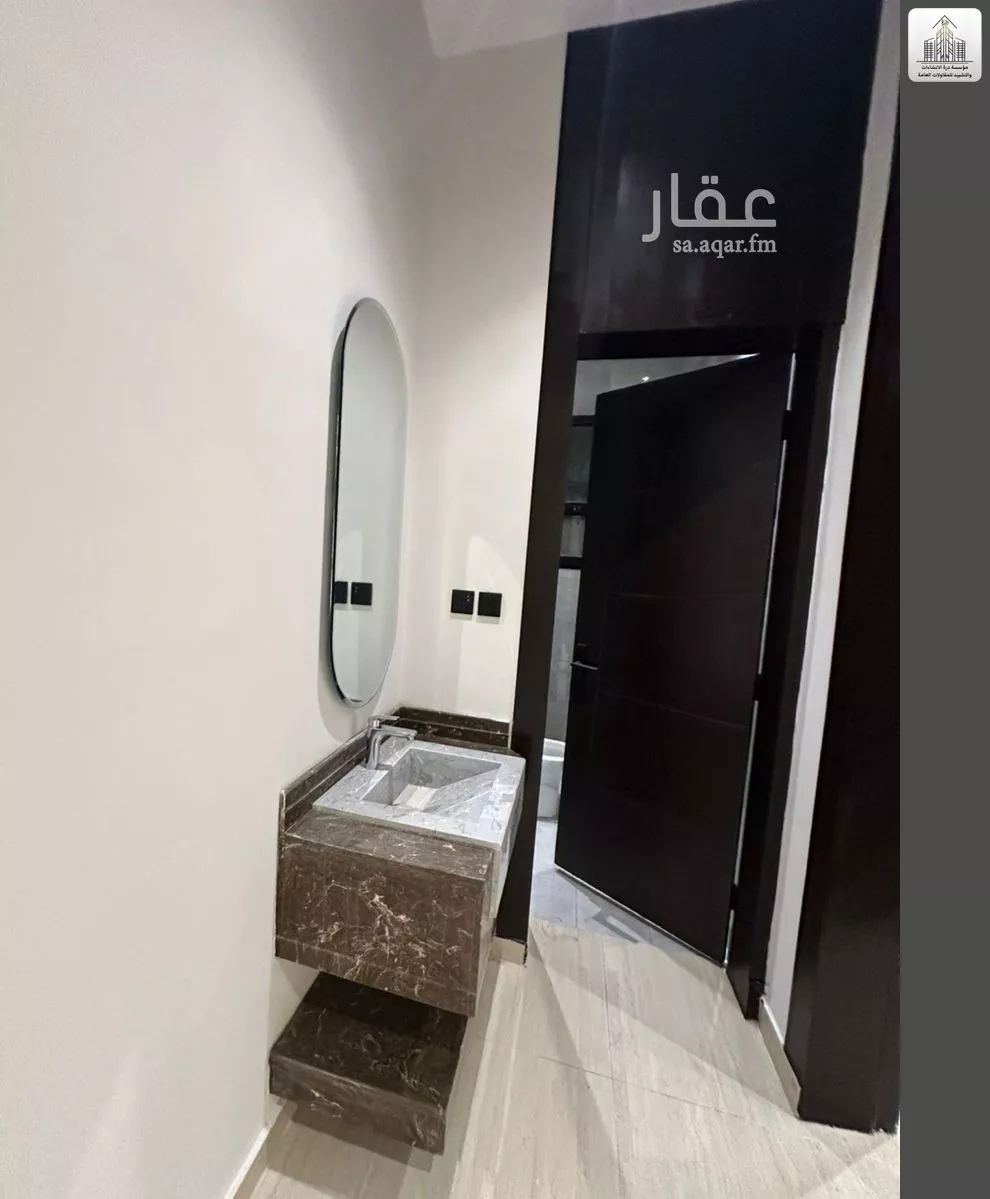 8 bedroom villa in Al Janadriyah 9