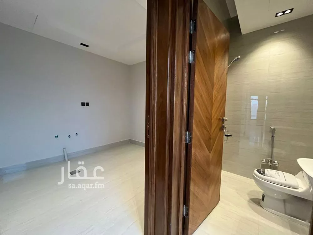 4 bedroom villa in Al Mahdiyyah 16