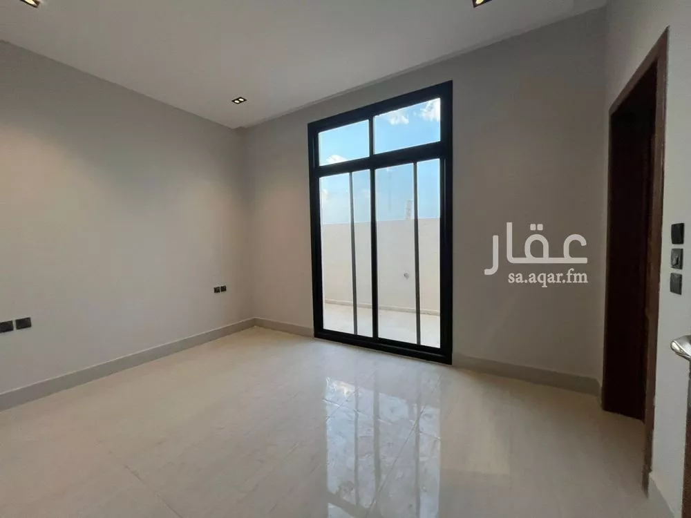 4 bedroom villa in Al Mahdiyyah 17