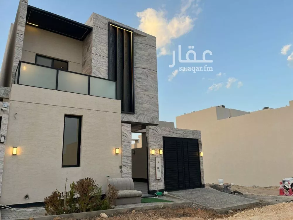 4 bedroom villa in Al Mahdiyyah 5