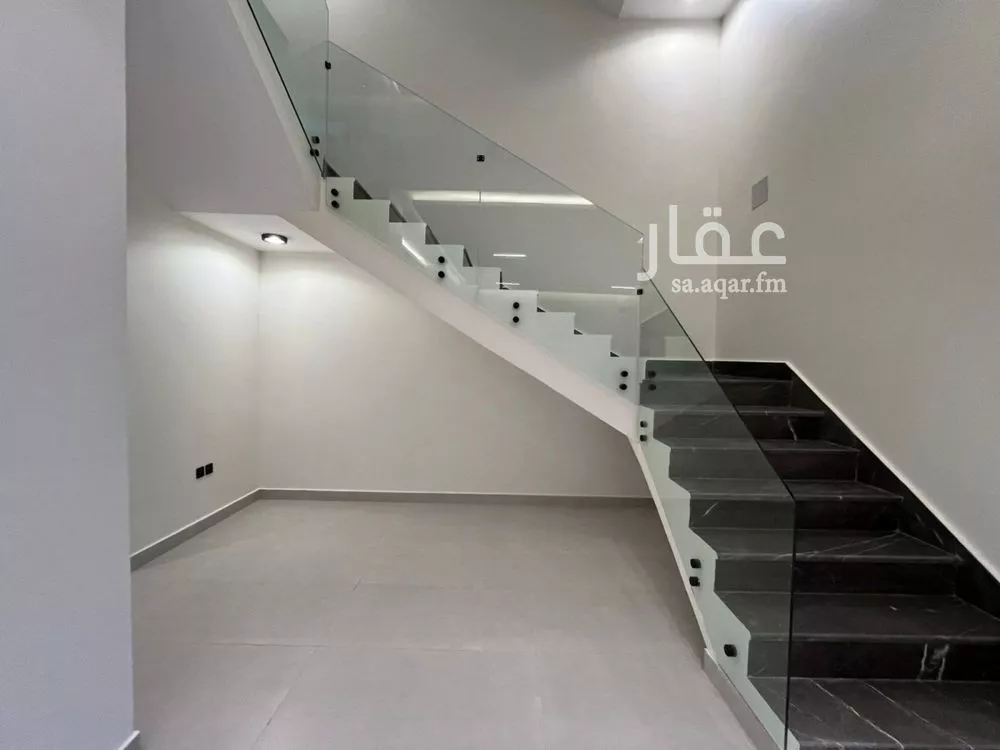 فيلا 5 غرف في المهدية 12