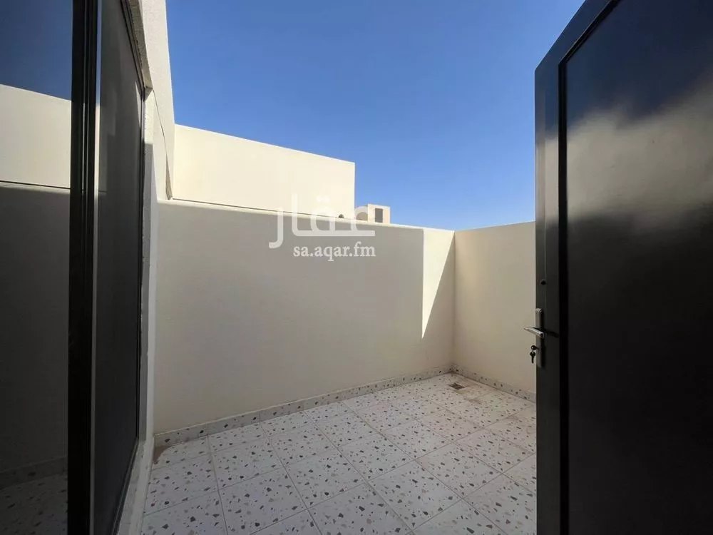 5 bedroom villa in Al Mahdiyyah 24