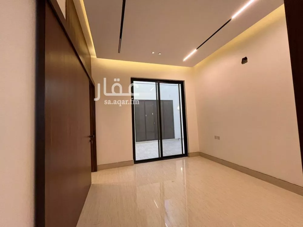 5 bedroom villa in Al Mahdiyyah 9