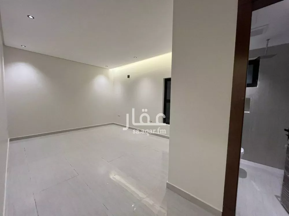 6 bedroom villa in Al Mahdiyyah 15