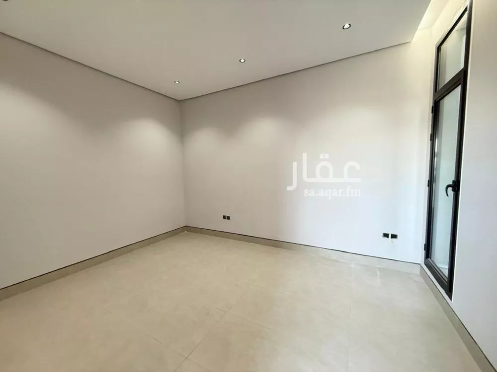 5 bedroom villa in Al Mahdiyyah 18