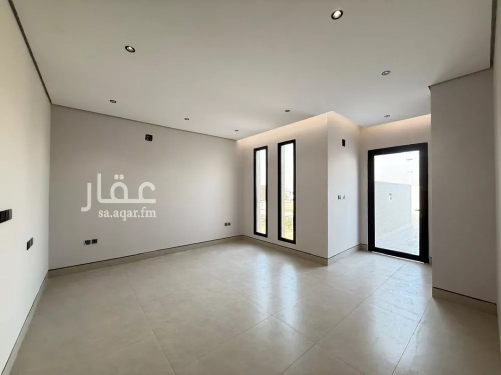 5 bedroom villa in Al Mahdiyyah 20