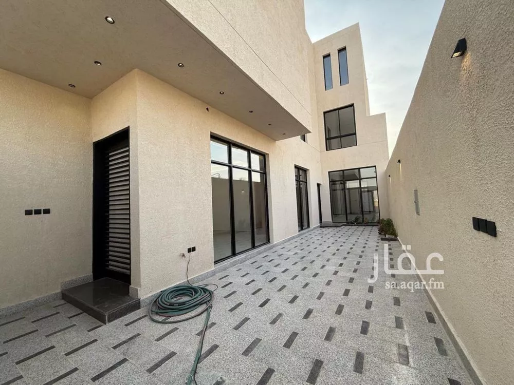 5 bedroom villa in Al Mahdiyyah 28