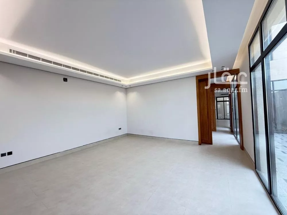 5 bedroom villa in Al Mahdiyyah 7