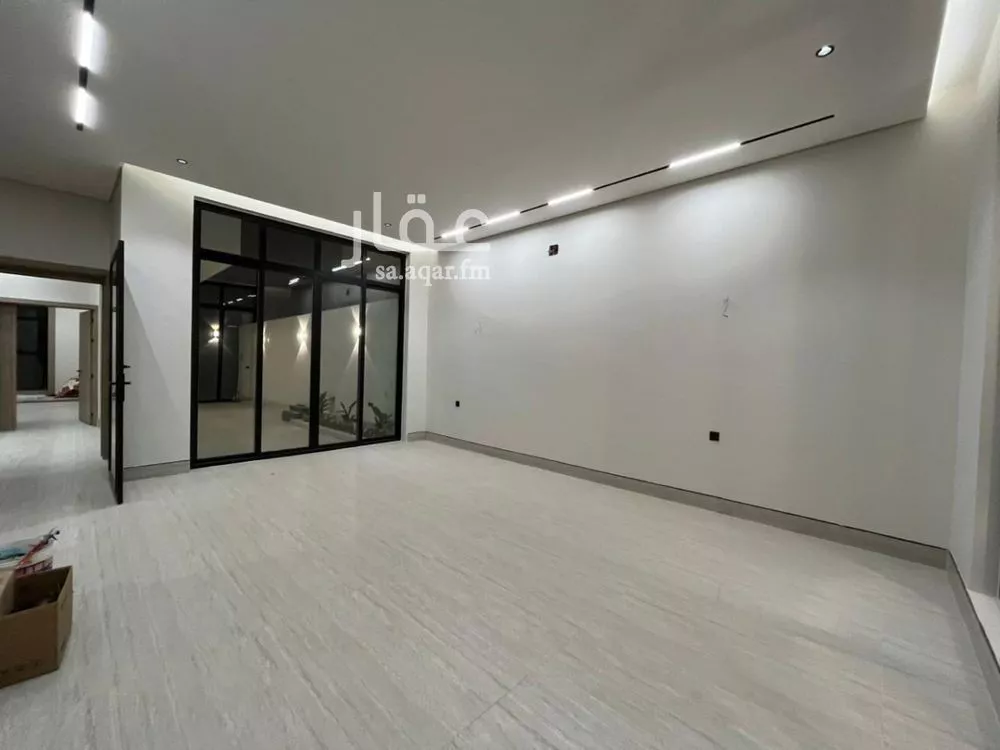5 bedroom villa in Al Mahdiyyah 12