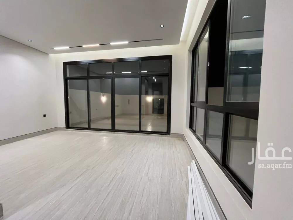 5 bedroom villa in Al Mahdiyyah 14