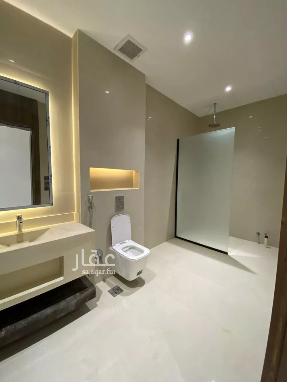 5 bedroom villa in Al Mahdiyyah 18