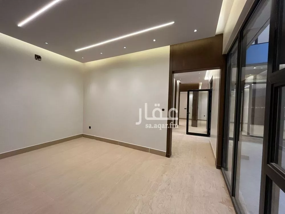 5 bedroom villa in Al Mahdiyyah 16