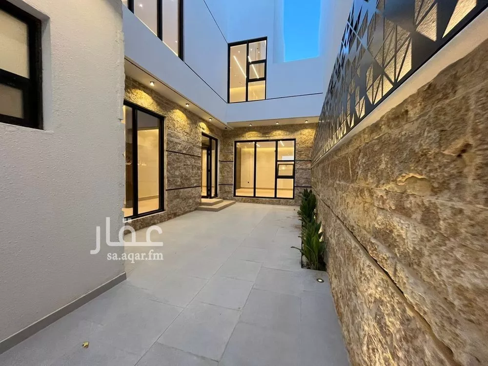 5 bedroom villa in Al Mahdiyyah 4