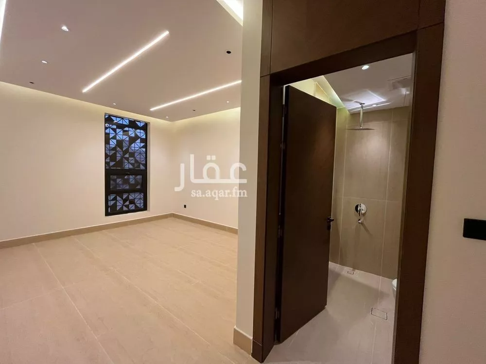 5 bedroom villa in Al Mahdiyyah 9