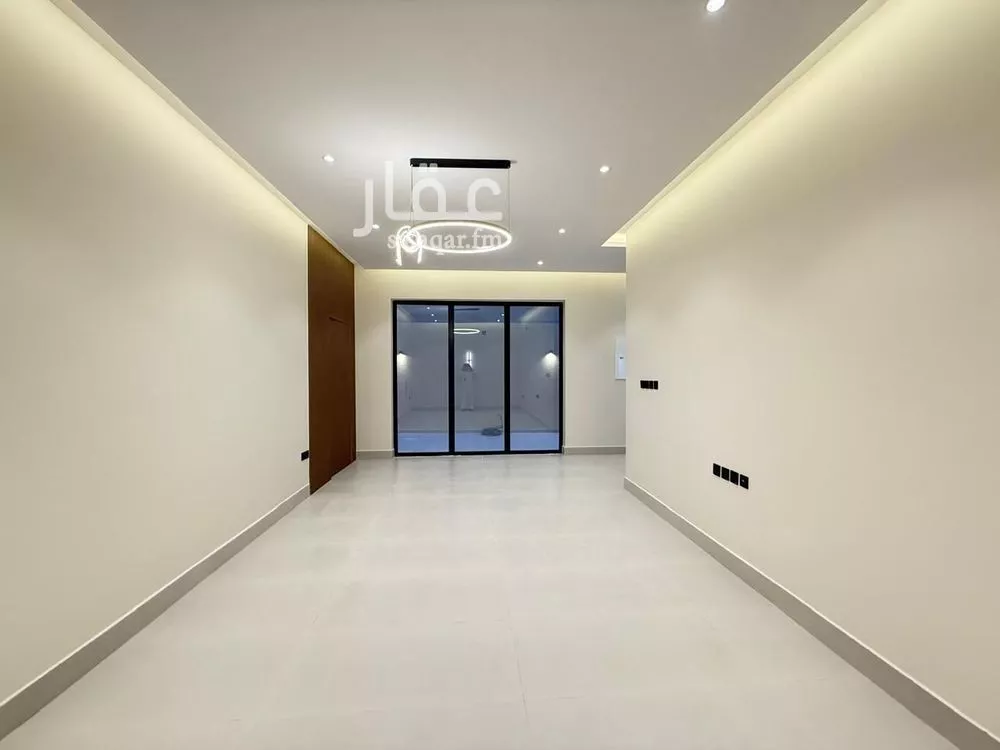 5 bedroom villa in Al Mahdiyyah 13