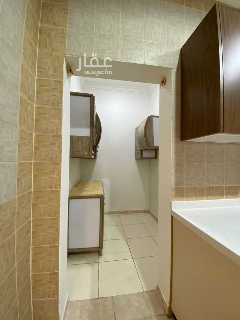3 bedroom apartment in Ishbiliyah, Riyadh 2