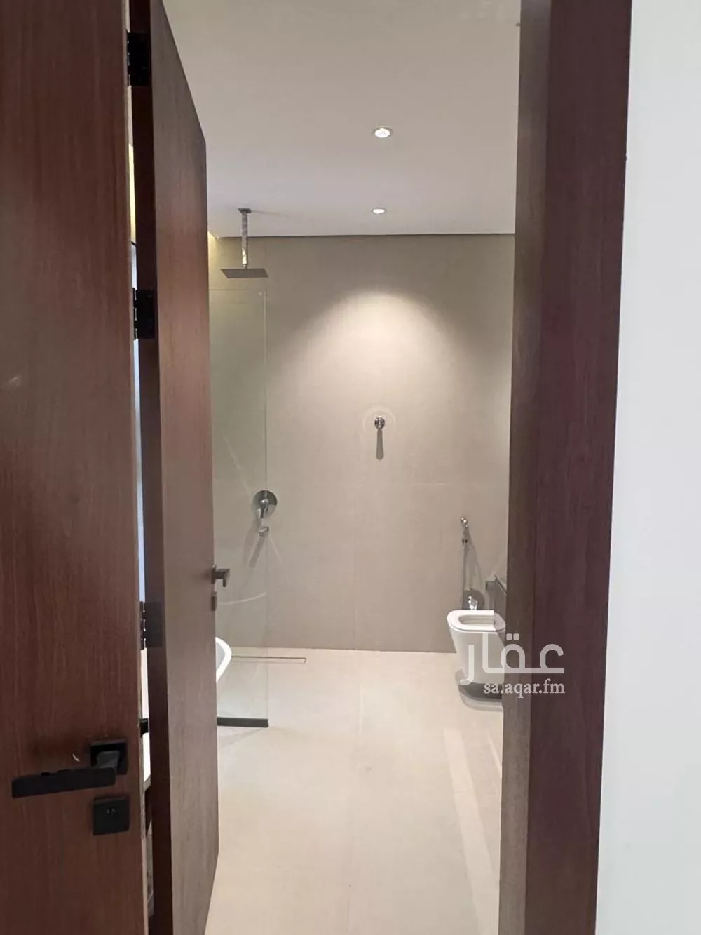 6 bedroom villa in Al Mahdiyyah 24