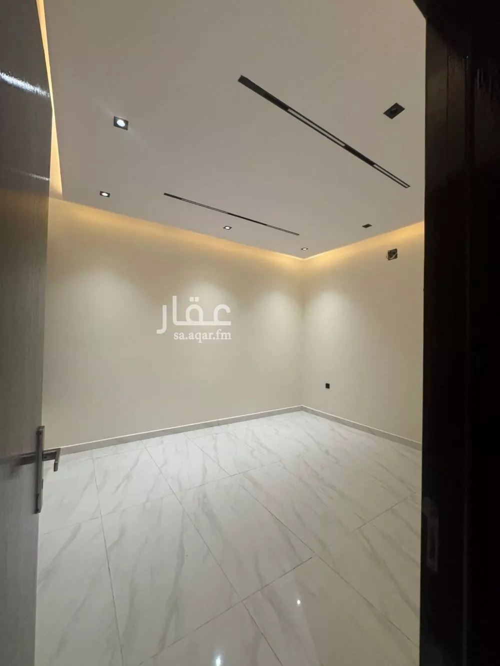 5 bedroom villa in Al Rimal 10