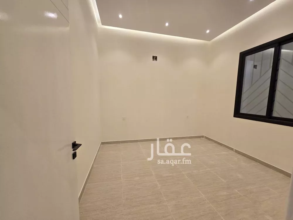 6 bedroom villa in Al Zahrah 2
