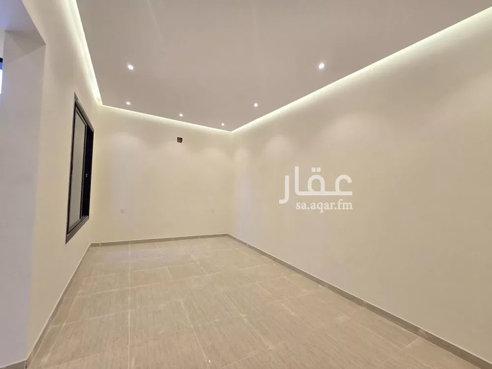 6 bedroom villa in Al Zahrah 3