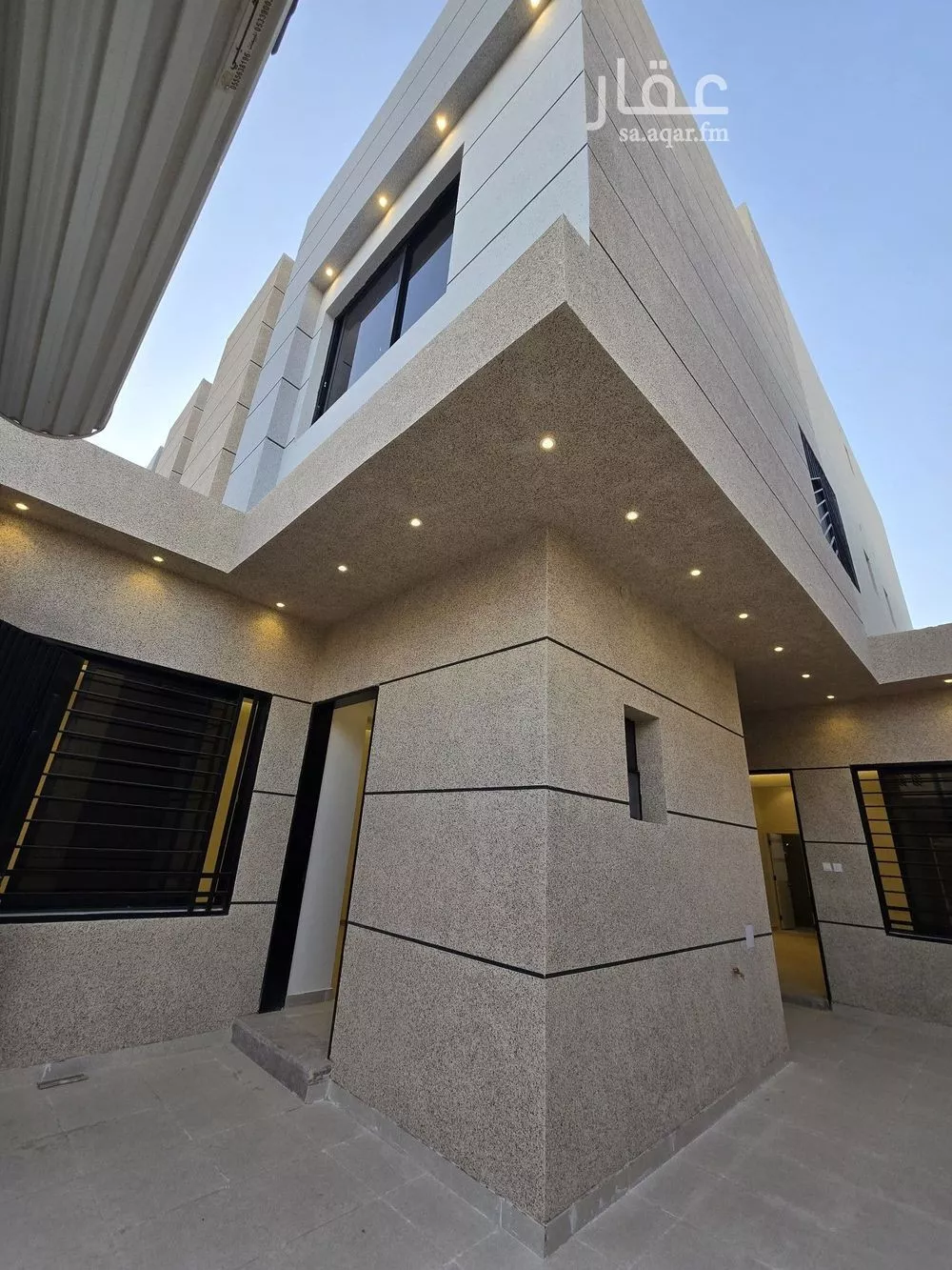 6 bedroom villa in Al Zahrah 6