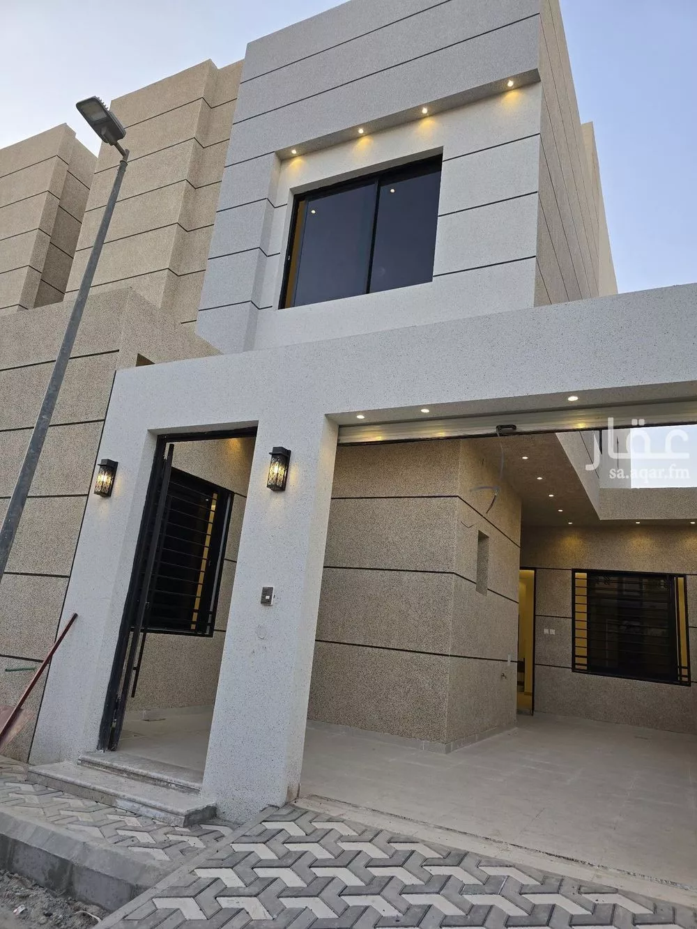 6 bedroom villa in Al Zahrah 8