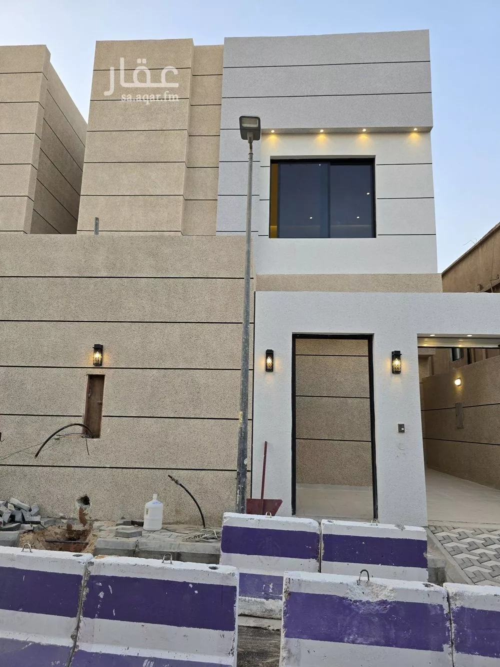 6 bedroom villa in Al Zahrah 9