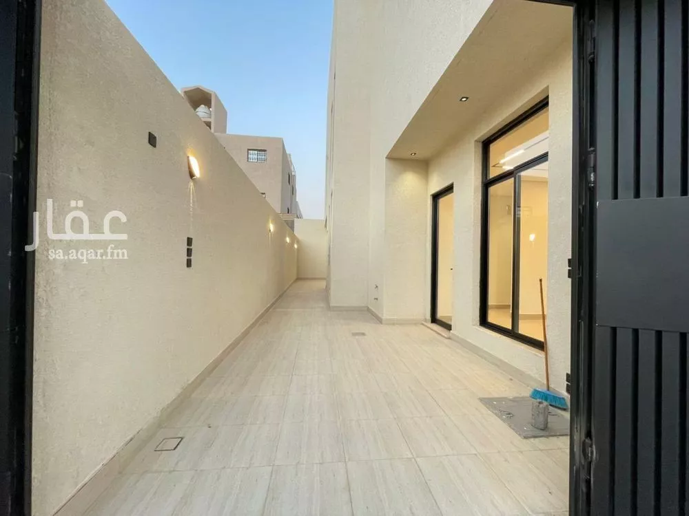 6 bedroom villa in Al Mahdiyyah 9