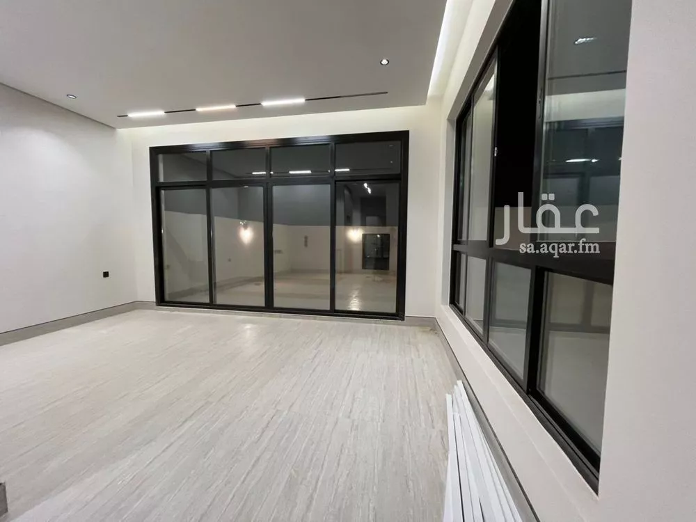 4 bedroom villa in Al Mahdiyyah 15