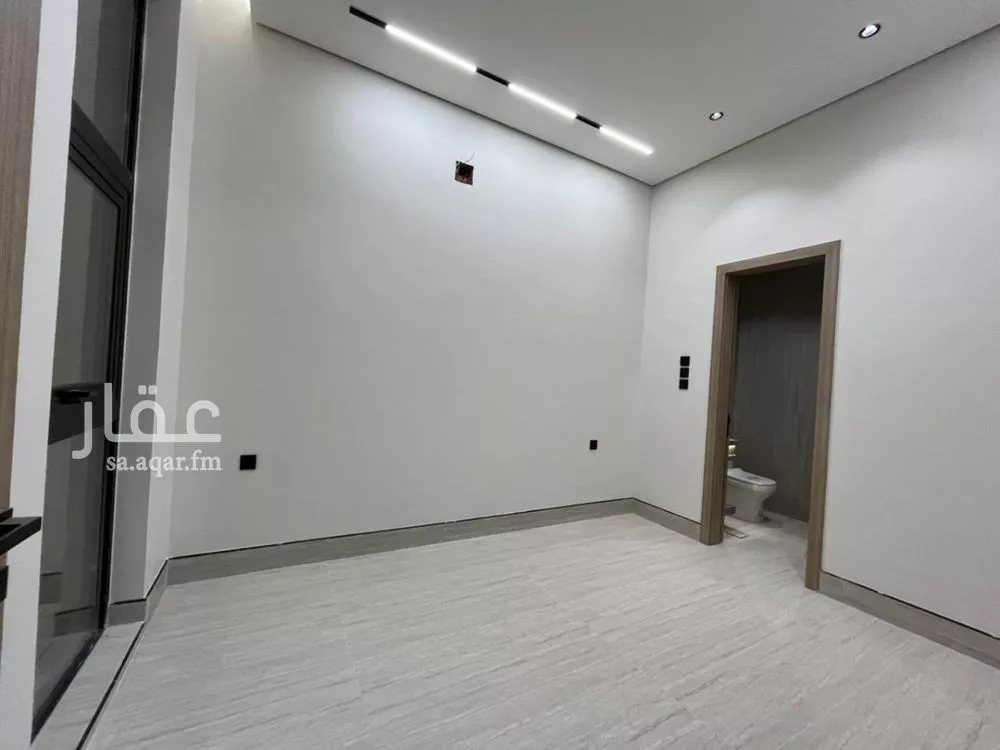 4 bedroom villa in Al Mahdiyyah 9