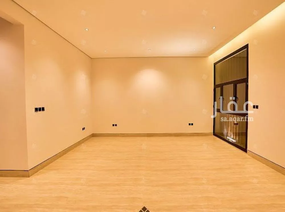 5 bedroom villa in Al Mahdiyyah 22