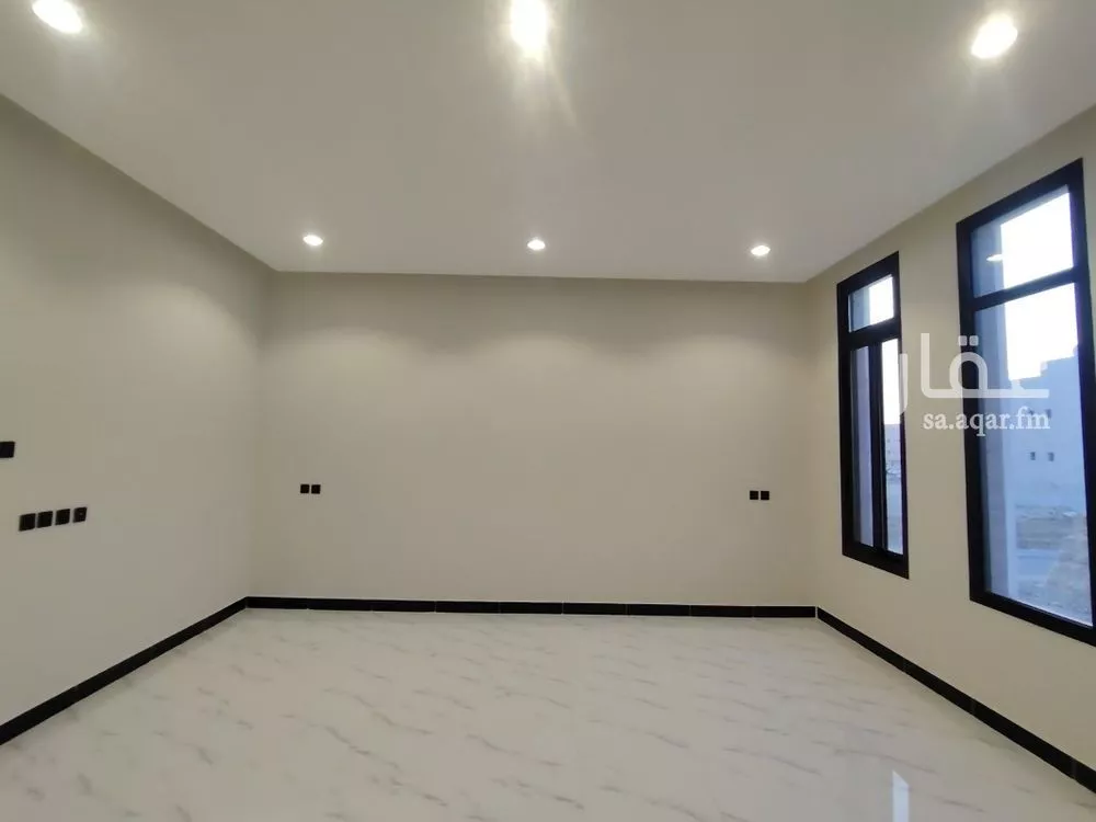 5 bedroom villa in Dhahrat Laban 3