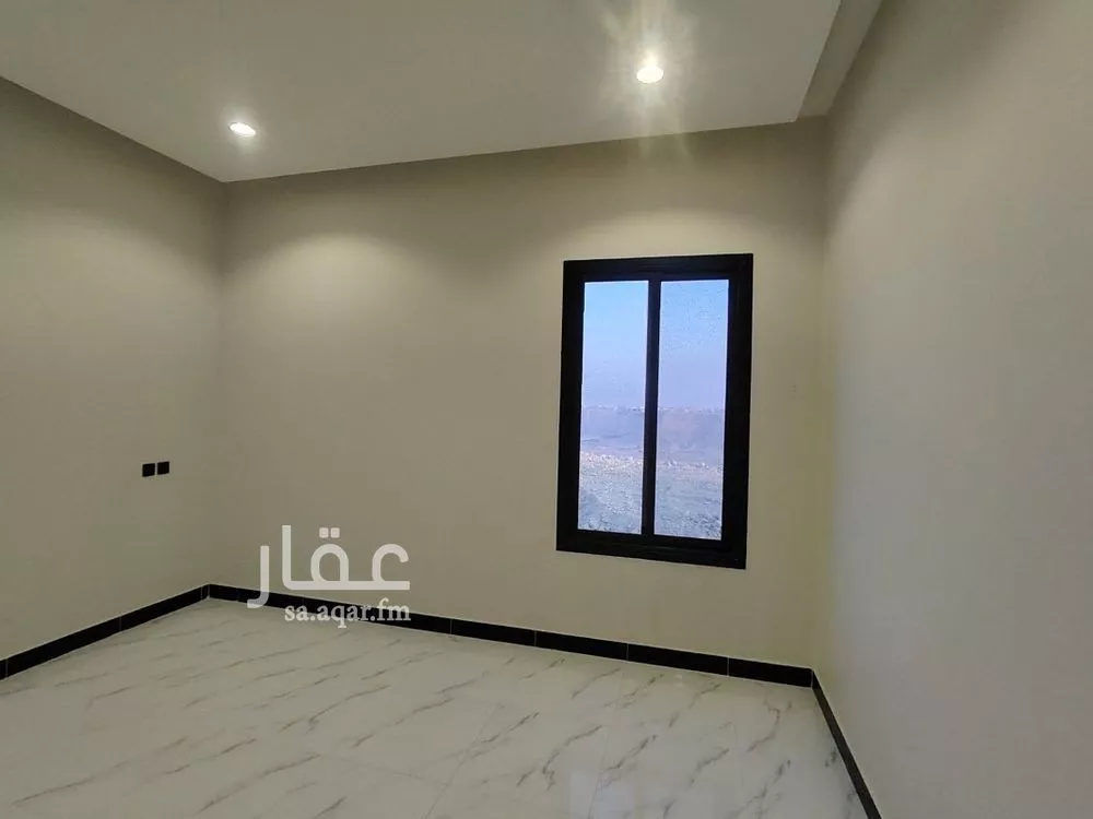 5 bedroom villa in Dhahrat Laban 6