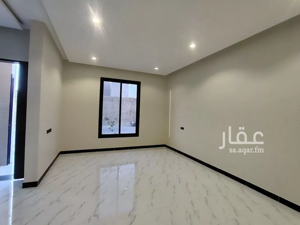 5 bedroom villa in Dhahrat Laban 9