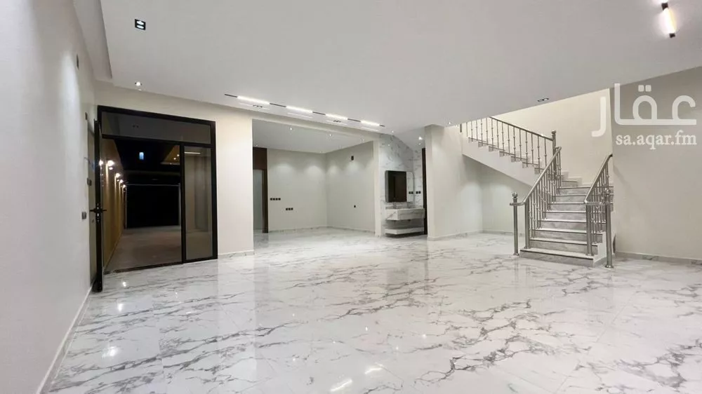 5 bedroom villa in Tuwaiq 17