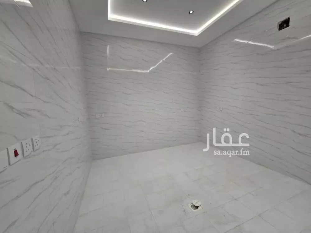 5 bedroom villa in Okaz 11