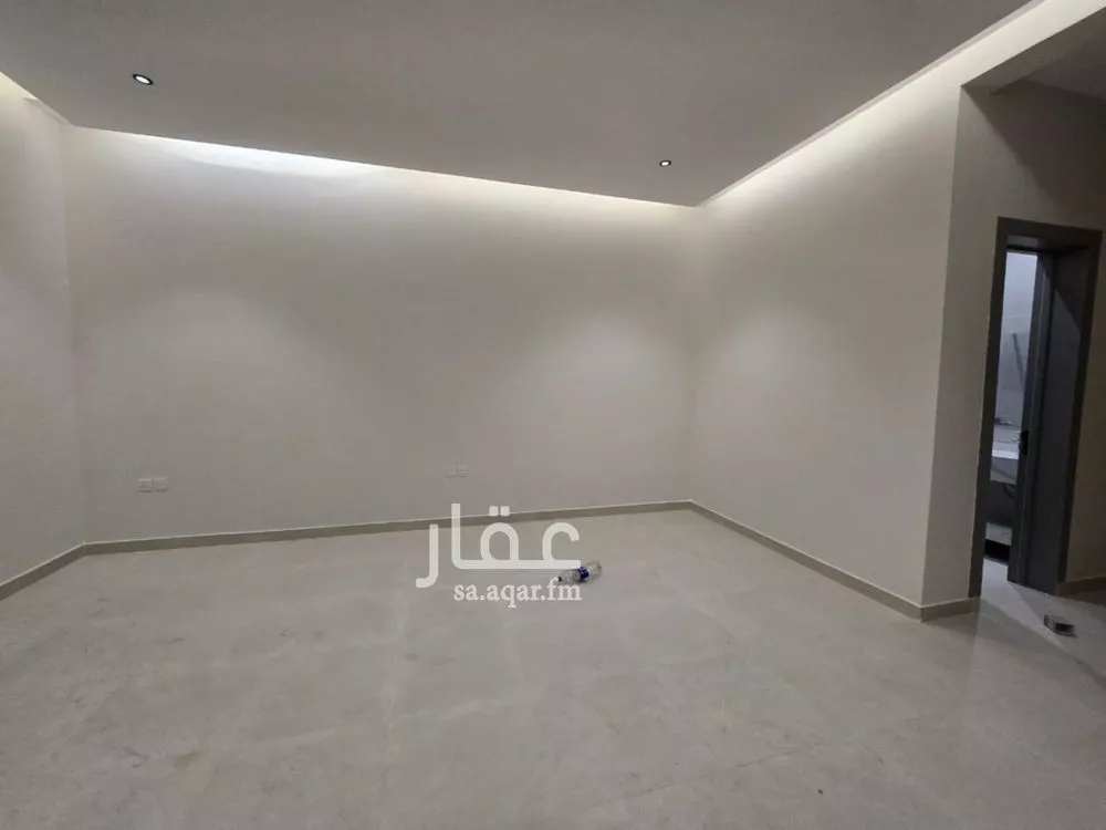 5 bedroom villa in Okaz 3